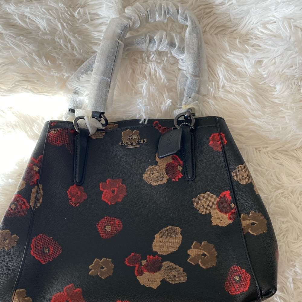 BLACK FLORAL NEW COACH BAG